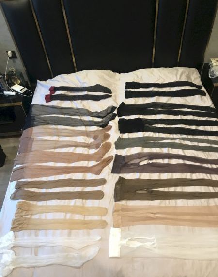 欧美又黑又长的身体油画_BD英语在线手机播放