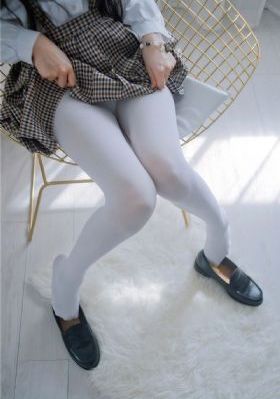 美女露着奶头光胸光屁屁的照片_超清在线观看高清