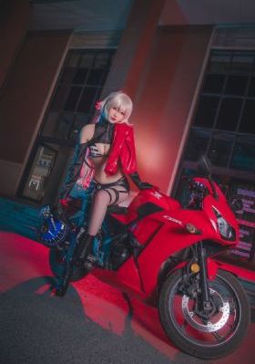 欧美中年女模特_在线播放-手机电影免费播放