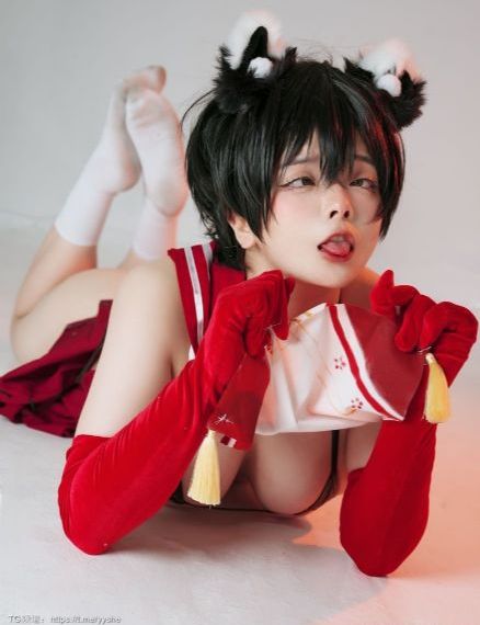 欧美搞怪女生头像_BD国语影视在线观看